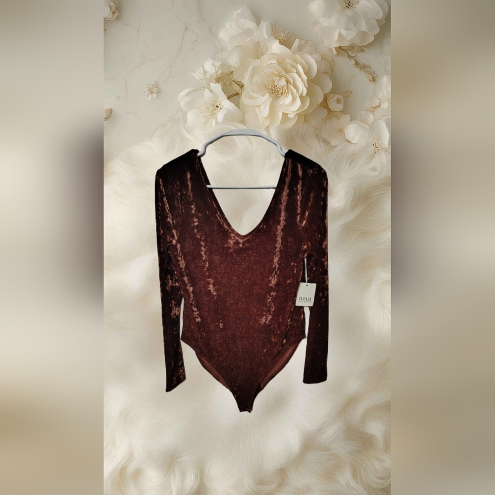 NWT a.n.a Women's Copper Rust Velvet Bodysuit Size Large